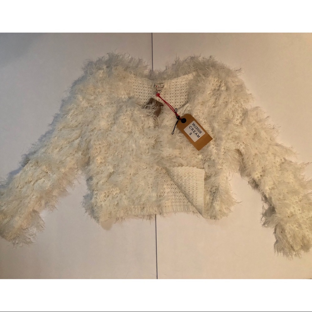 Fuzzy Cream Open Sweater